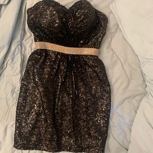 La femme Strapless Black sequin Mini Dress